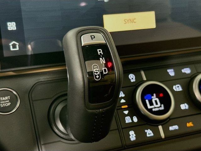 New 2026 Fuji White Land Rover X-Dynamic SE image 19