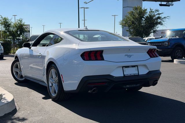 New 2026 Oxford White Ford EcoBoost® Fastback image 7