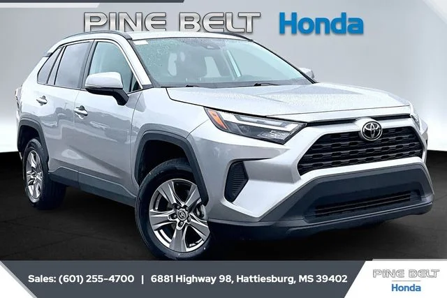 2024 Toyota RAV4 XLE FWD's photo