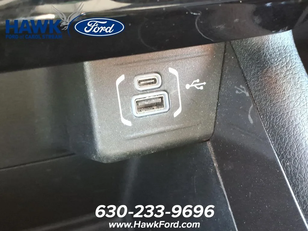 Used 2024 White Jeep Latitude image 13