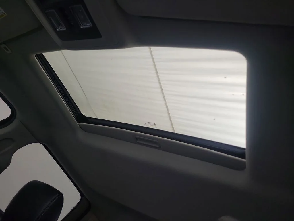 Used 2018 Bright White Ram Sport image 15