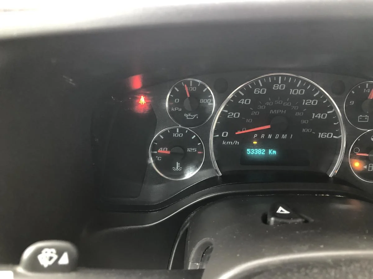 Used 2023 White Chevrolet 3500 Van 177 image 16