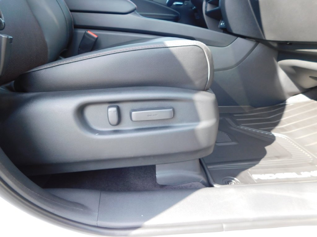 New 2026 Platinum White Pearl Honda Black Edition image 22