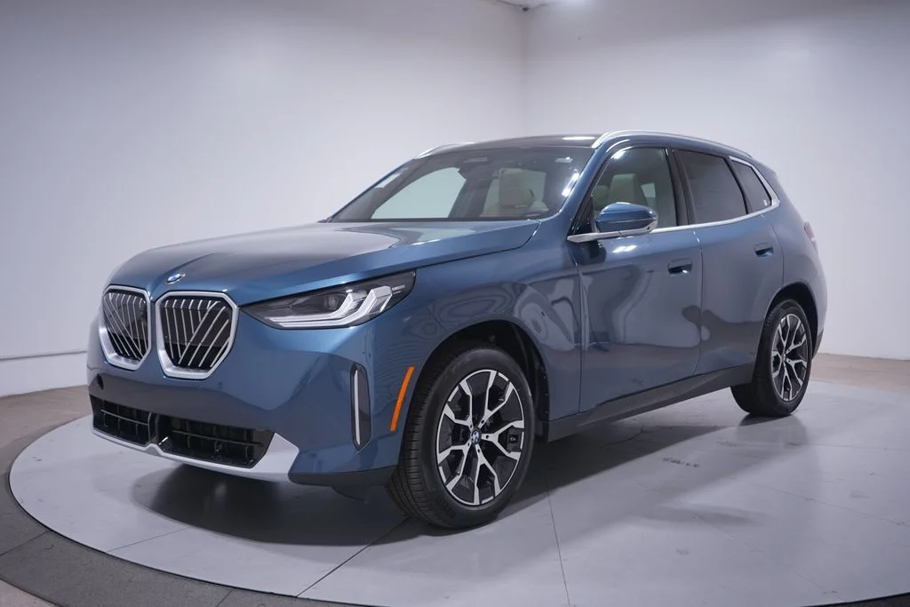 2026 BMW X3 30 XDRIVE's photo