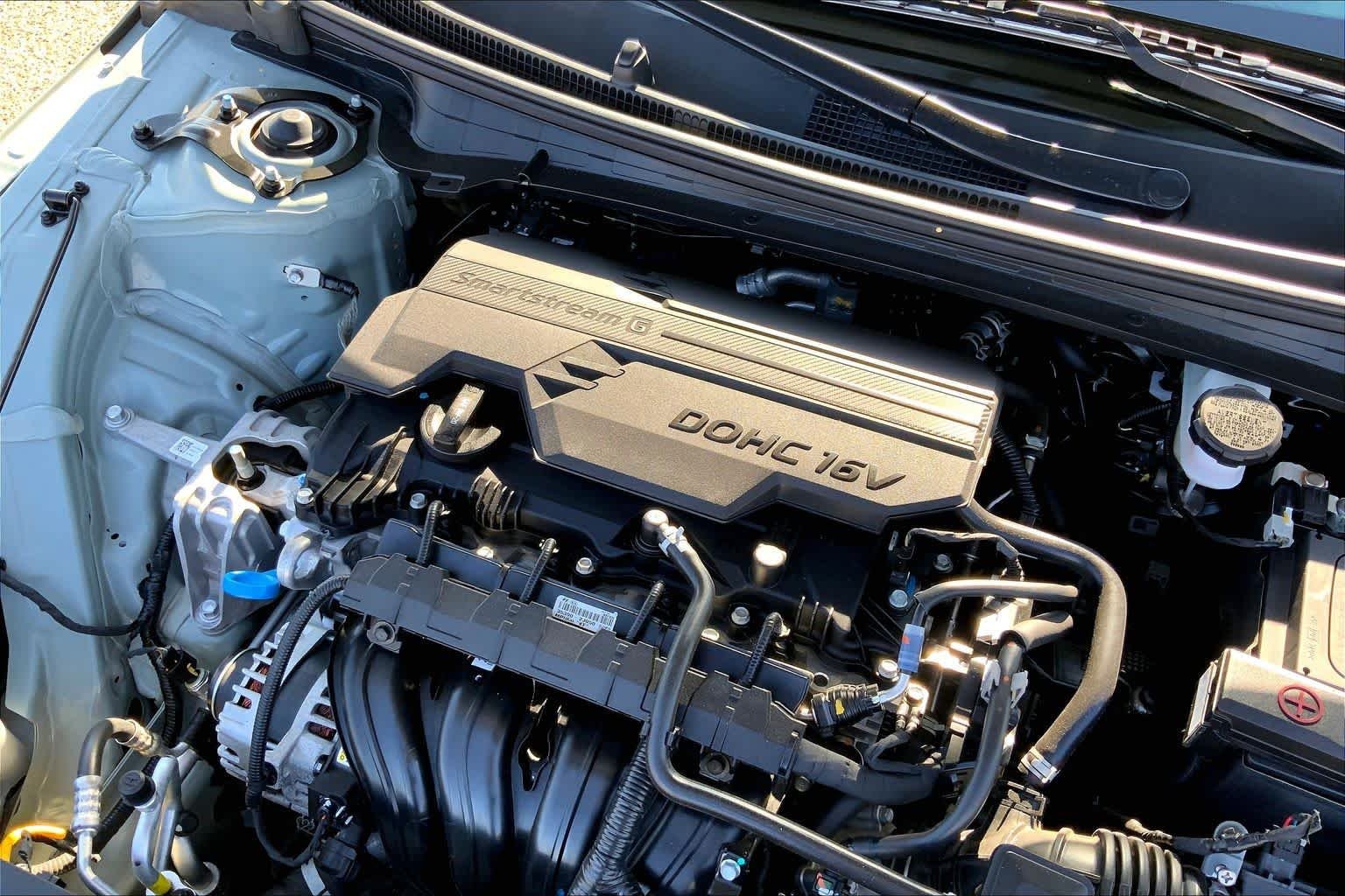 Used 2025 Morning Haze Kia LXS image 33