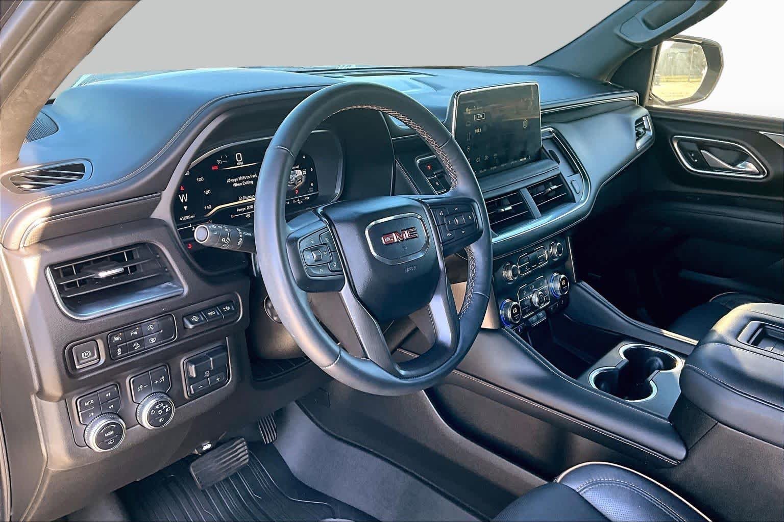 Used 2023 TITANIUM RUSH METALLIC GMC AT4 image 18