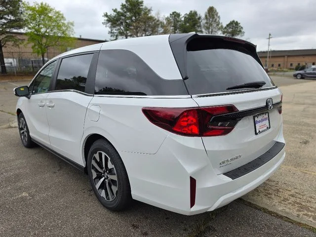 New 2026 Platinum White Pearl Honda EX-L image 4