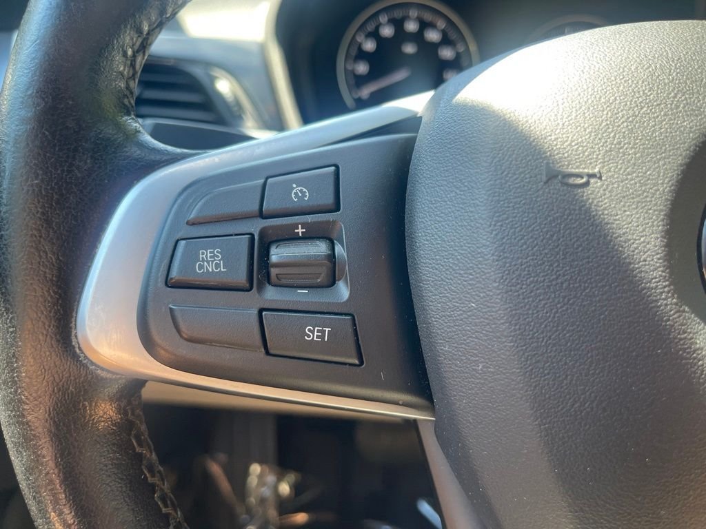 Used 2018  BMW xDrive28i image 17