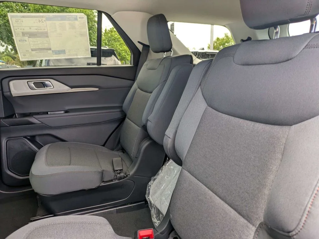 New 2026 Space White Metallic Ford Active image 16