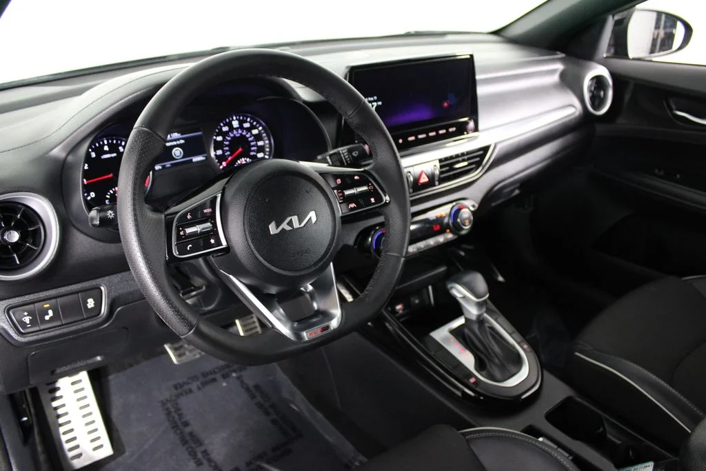 Used 2024 Black Kia GT-Line image 17