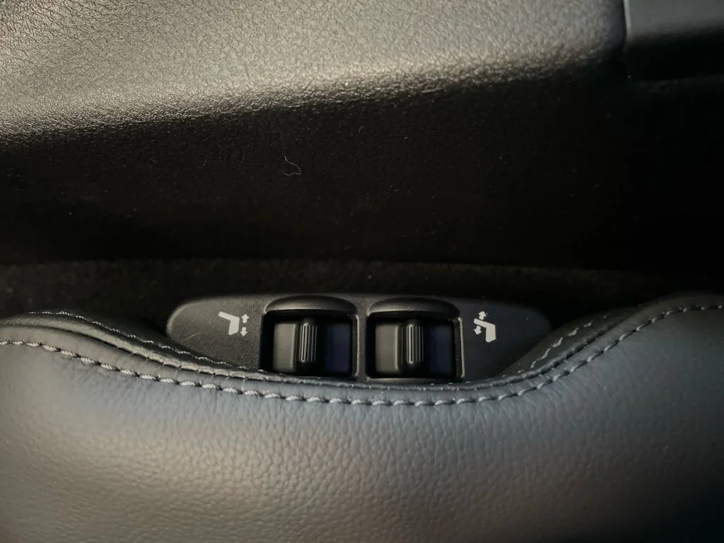New 2026 Boulder Gray Pearl / Super Black Two-tone Nissan Performance image 21
