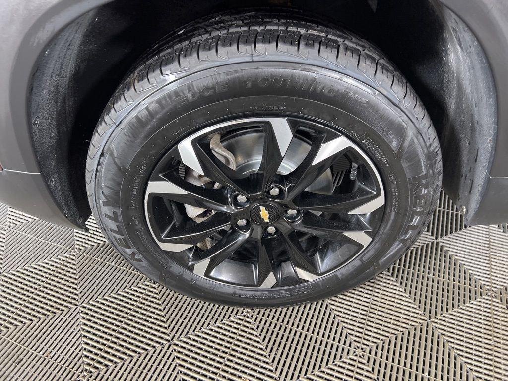 Used 2022 Red Metallic Chevrolet LT image 20