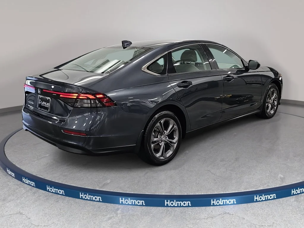 Used 2024  Honda EX image 6
