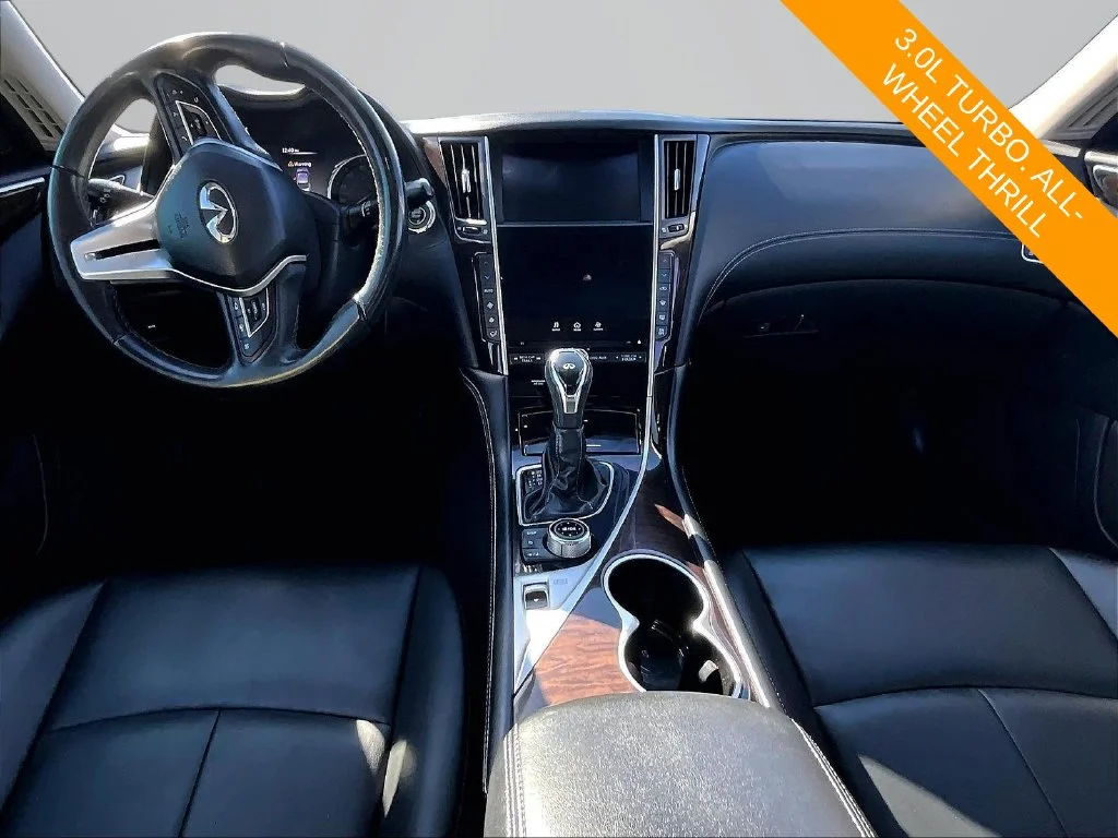 Used 2018 Blue INFINITI 3.0t LUXE image 15