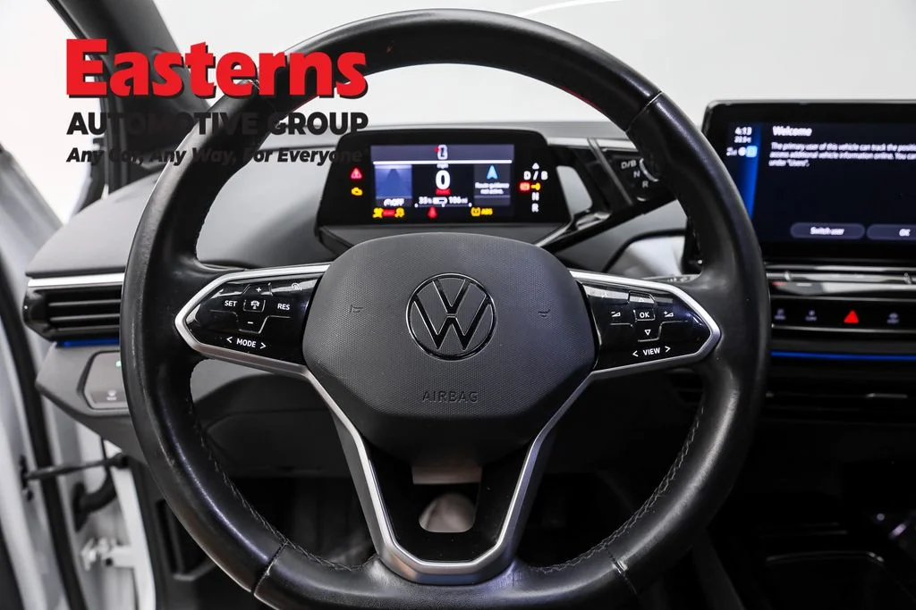 Used 2021 White Volkswagen Pro image 10
