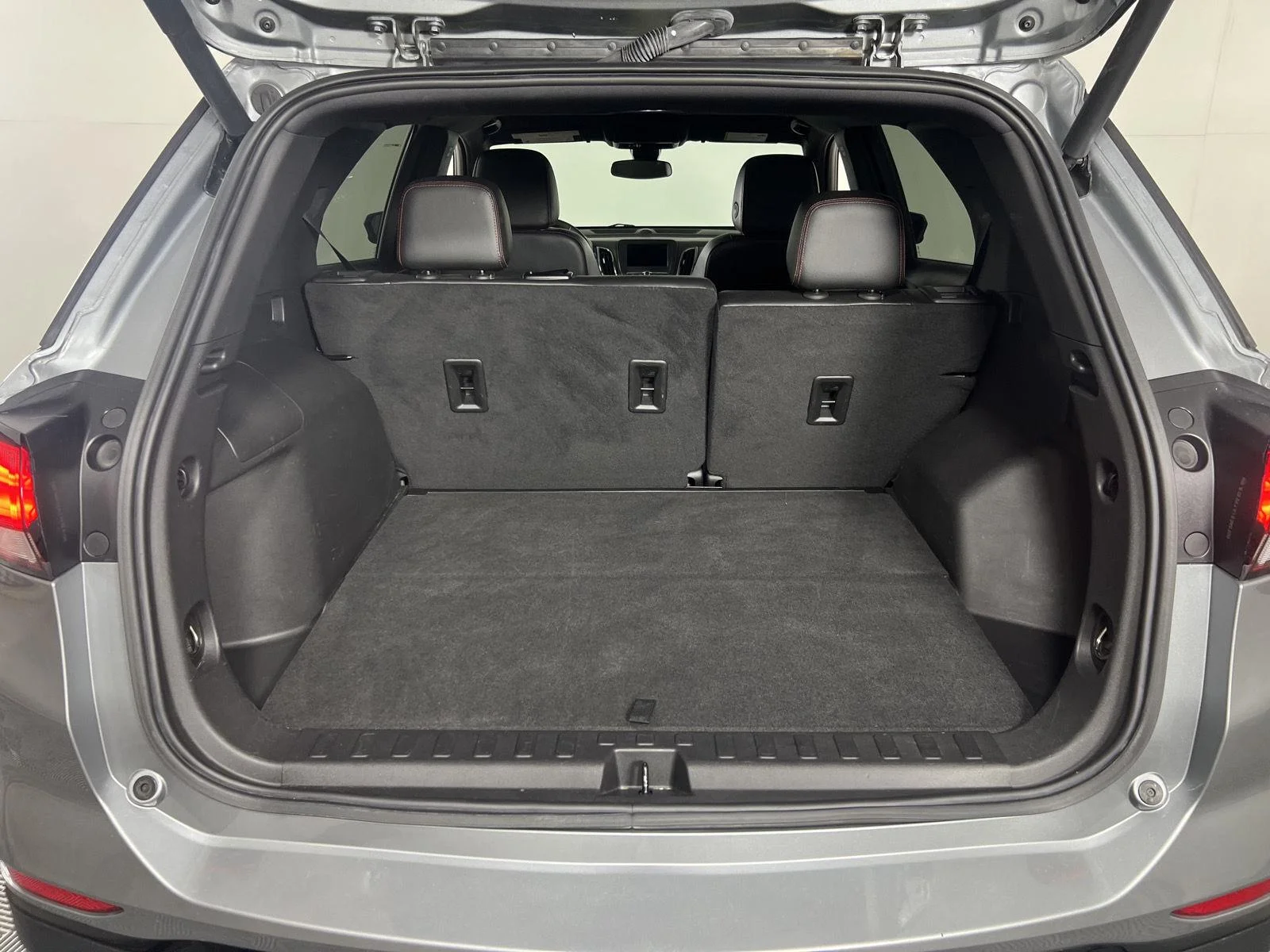 Used 2024 Sterling Gray Metallic Chevrolet RS image 20