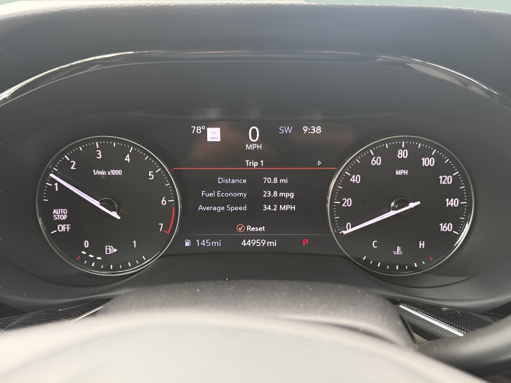 Used 2021 Red Buick Essence image 22