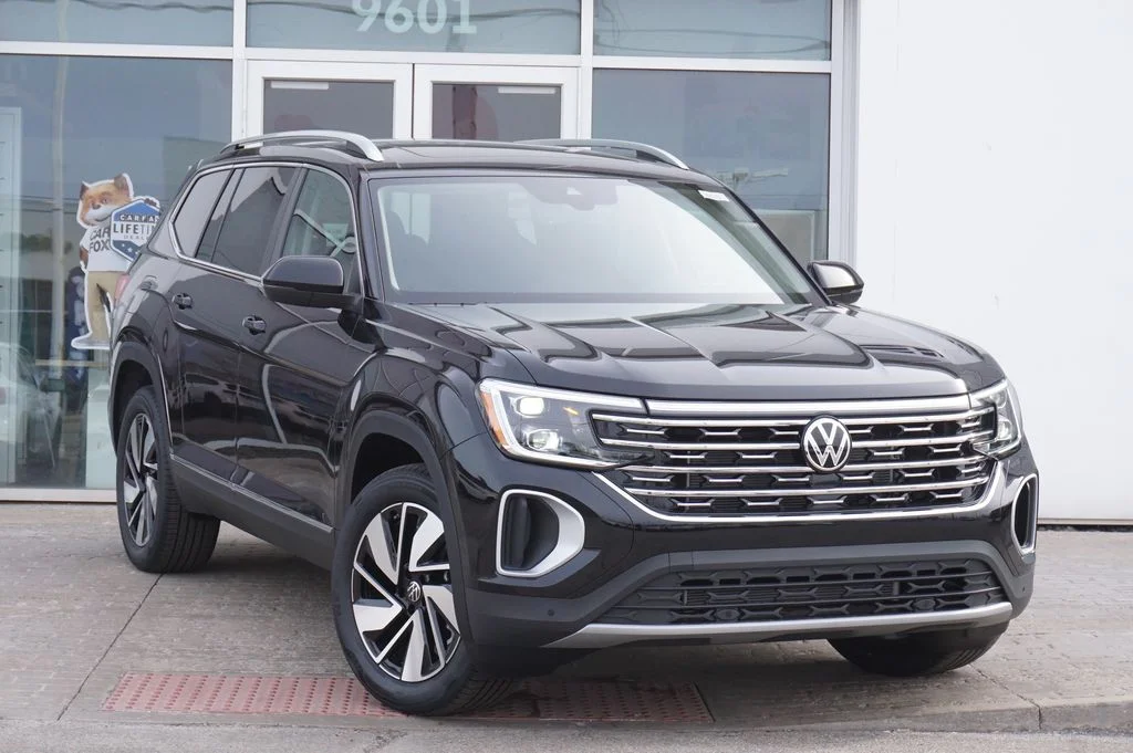New 2026 Black Volkswagen 2.0T SEL image 2