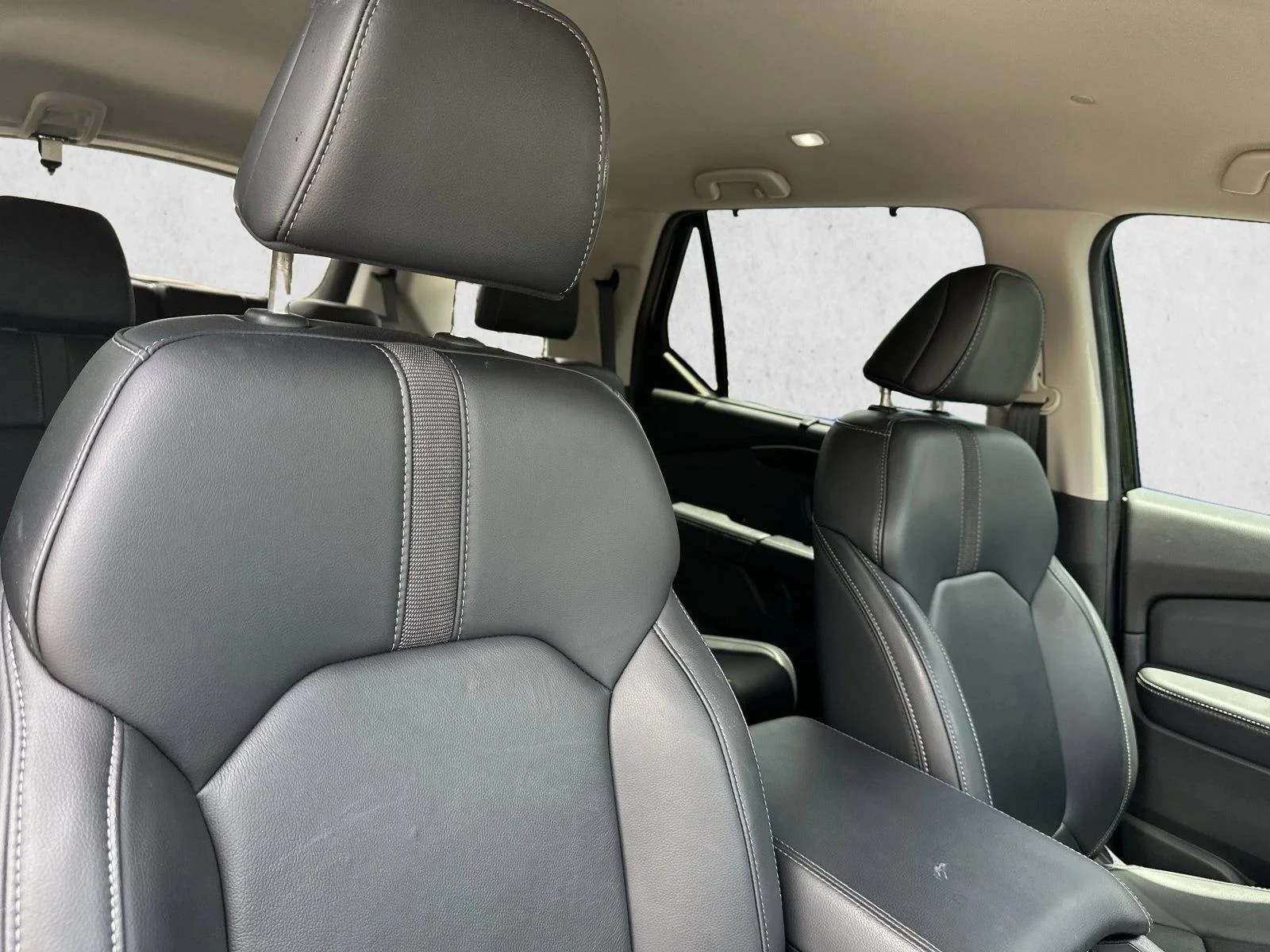 Used 2023 Crystal Black Pearl Honda EX-L 7 Passenger image 29
