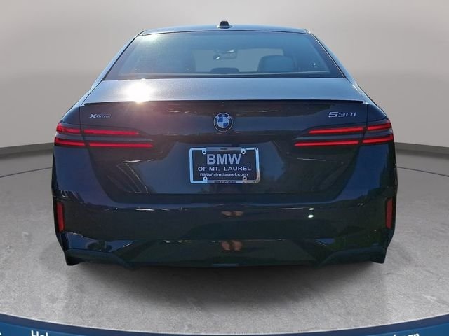 New 2027 Carbon Black Metallic BMW 530i xDrive image 6