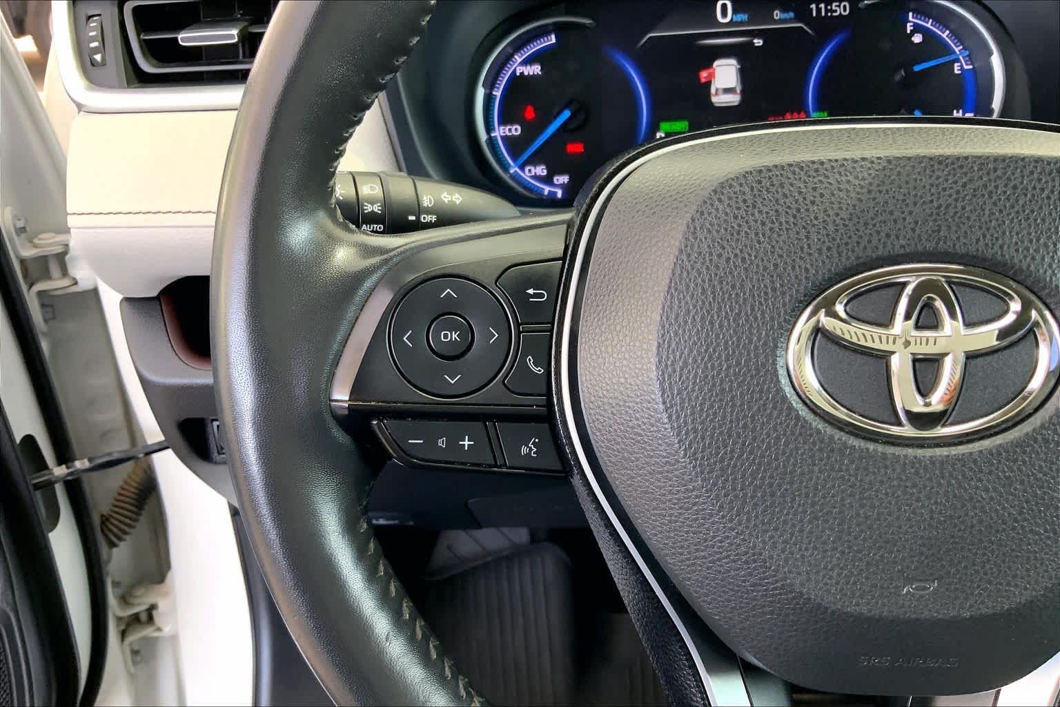 Used 2020 Blizzard Pearl Toyota Hybrid Limited image 24