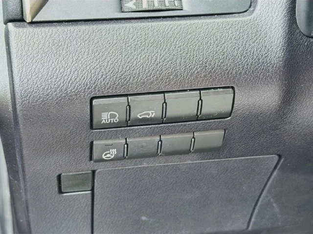 Used 2022  Lexus 350 image 10