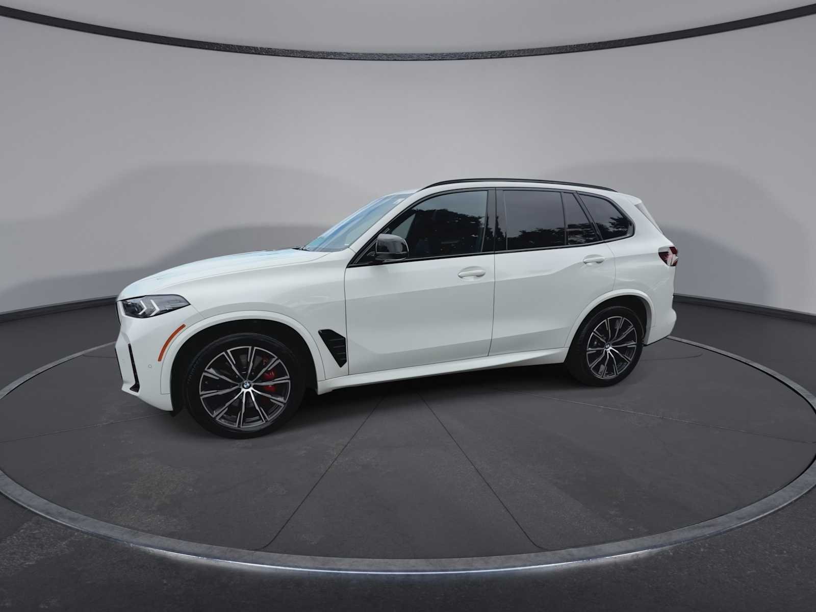 Used 2024 Alpine White BMW xDrive40i image 4