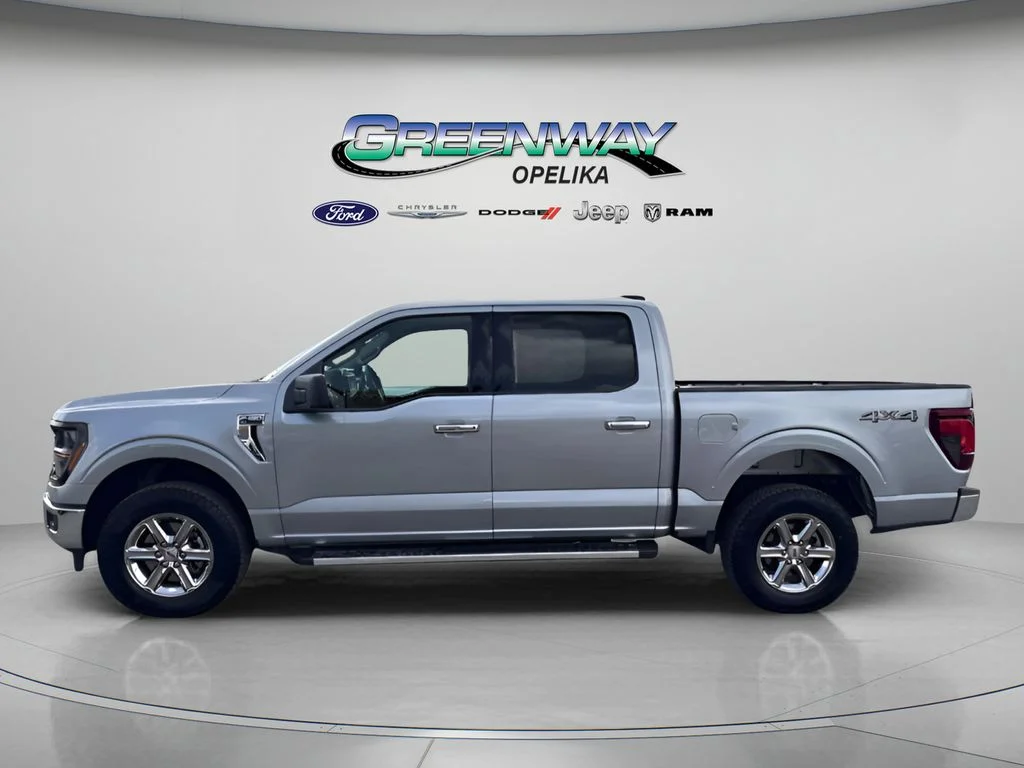 Used 2025 Silver Metallic Ford XLT image 4