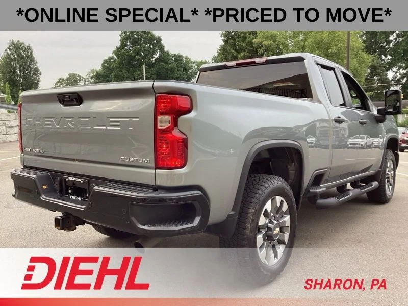 Used 2024 Gray Chevrolet Custom image 9