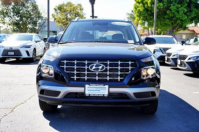 Used 2026 Black Hyundai SEL image 4