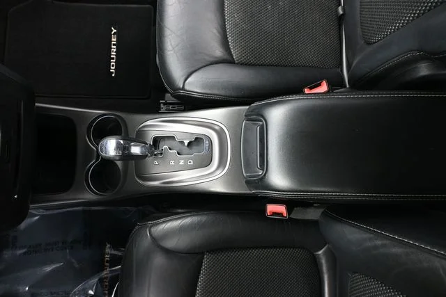 Used 2017 Gray Dodge Crossroad image 31