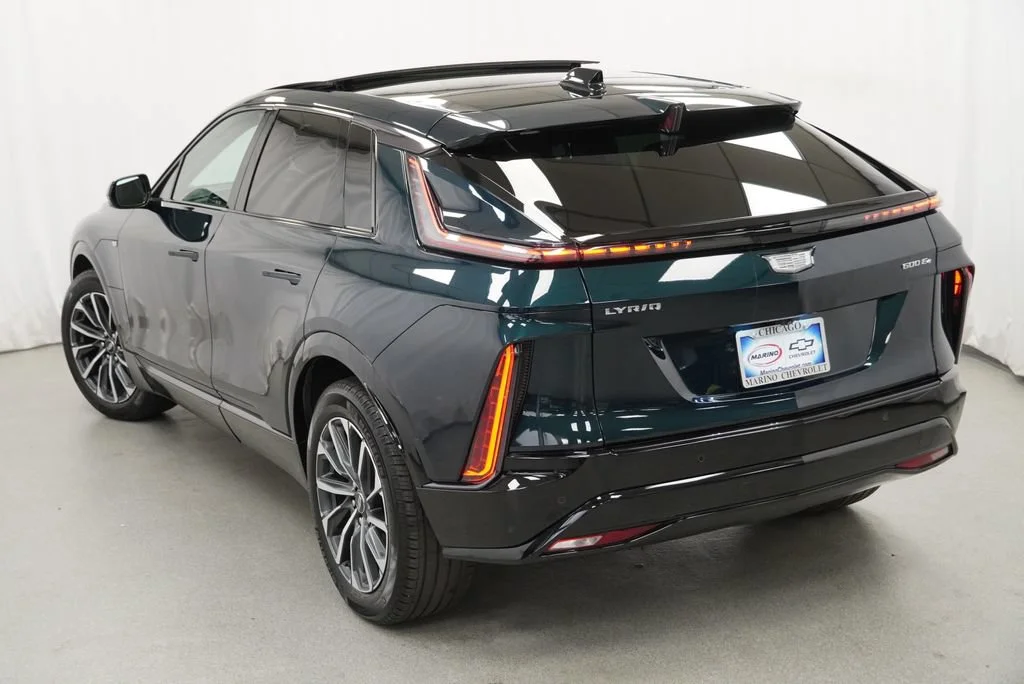 Used 2024 Emerald Lake Metallic Cadillac Sport 2 image 40