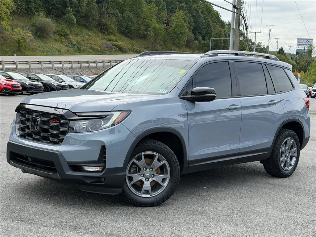 Used 2025  Honda TrailSport image 2