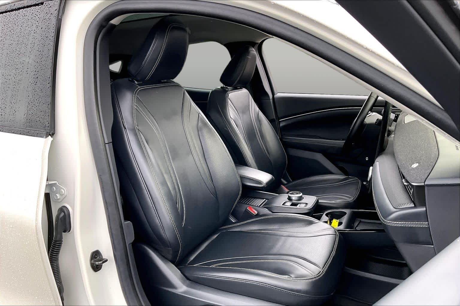 Used 2023 Star White Metallic Tri-Coat Ford Premium image 8