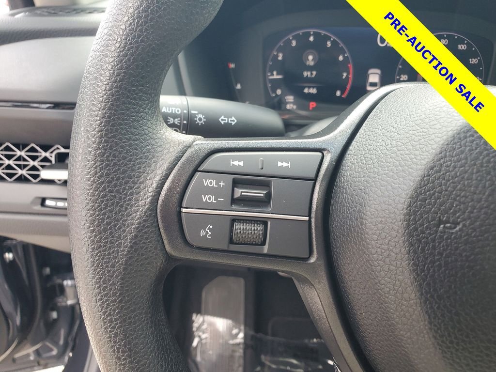 Used 2025 Gray Honda SE image 23