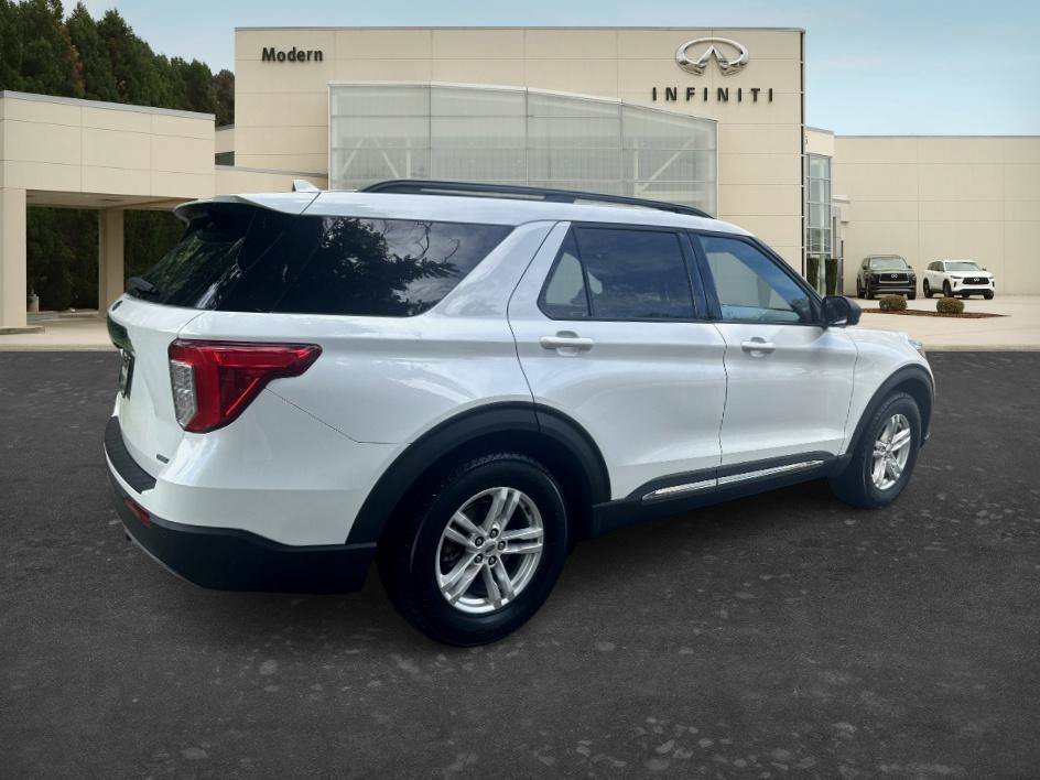 Used 2020 White Metallic Ford XLT image 5