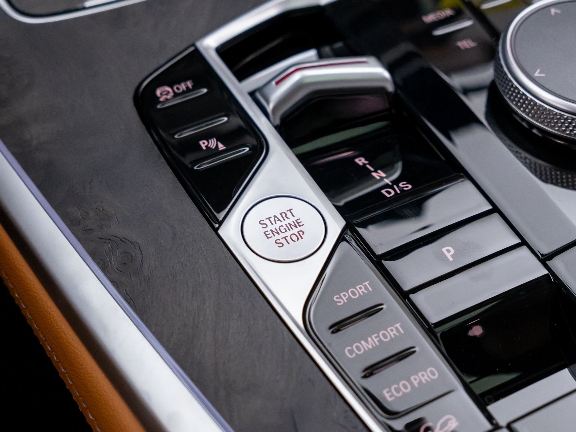 New 2026 Skyscraper Grey Metallic BMW xDrive40i image 23