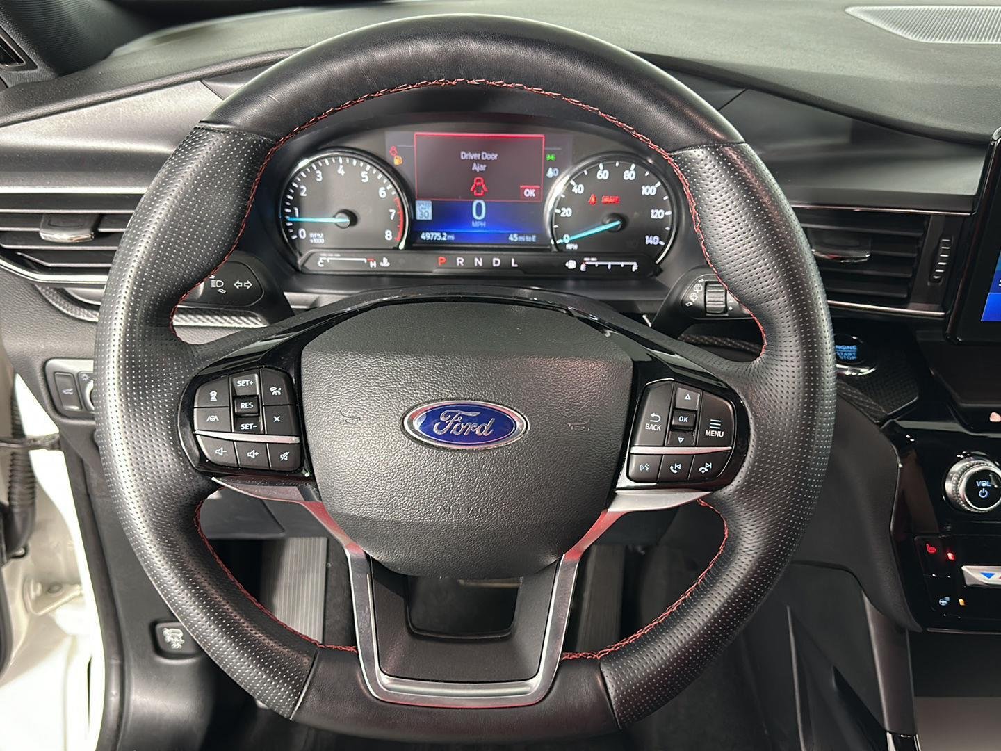 Used 2022 Star White Metallic Tri-Coat Ford ST-Line image 24