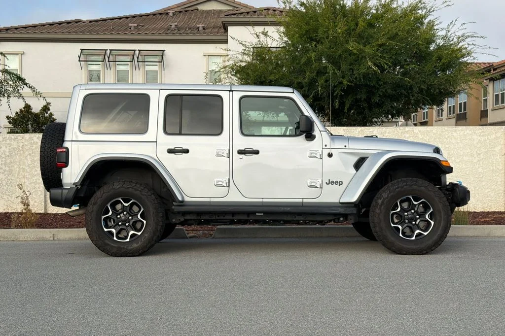Used 2023 Silver Jeep Rubicon 4xe image 3