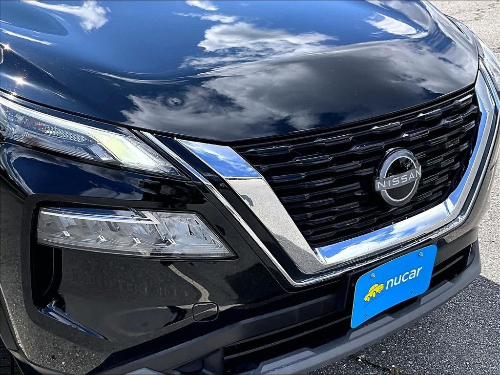 Used 2023 Black Nissan SV image 32