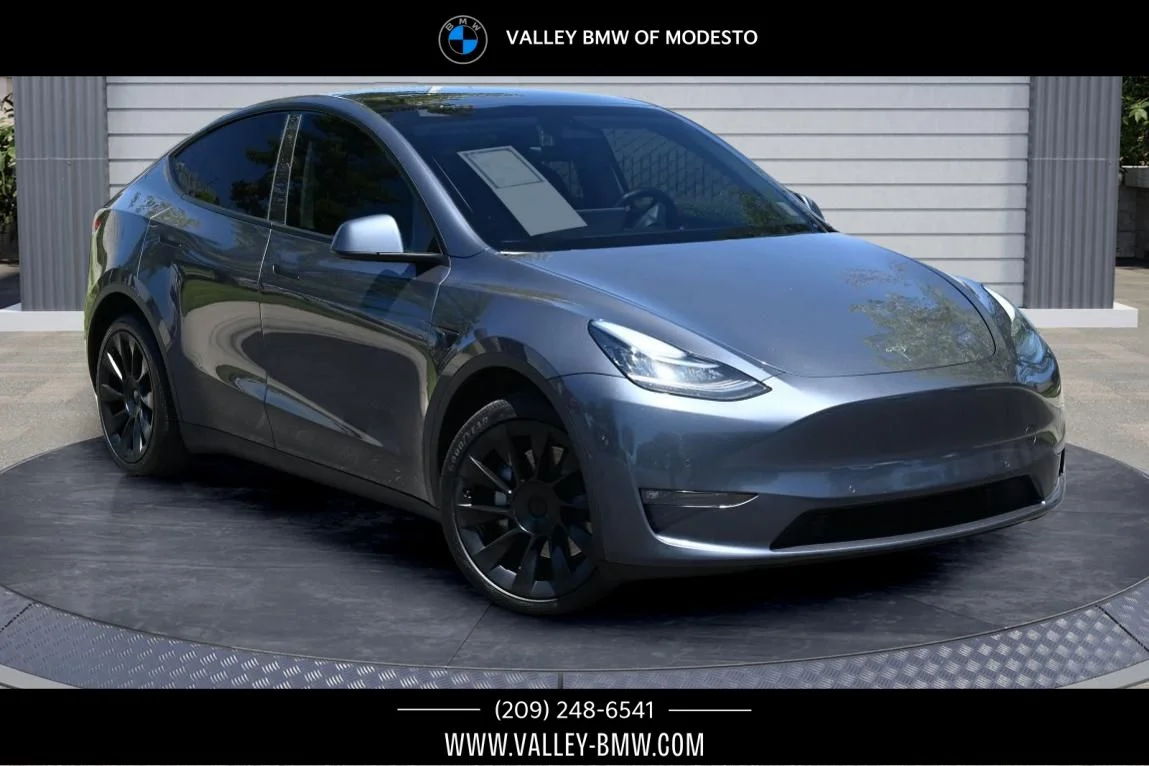 2022 Tesla Model Y Long Range Dual Motor All-Wheel Drive's photo