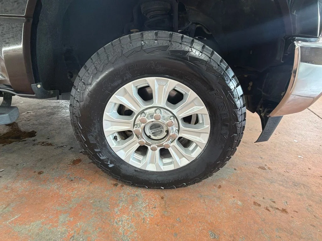 Used 2019 Black Metallic Ford XLT image 10