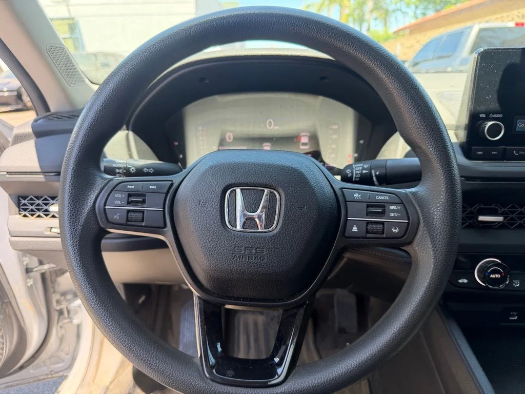 Used 2023 Silver Honda EX image 23