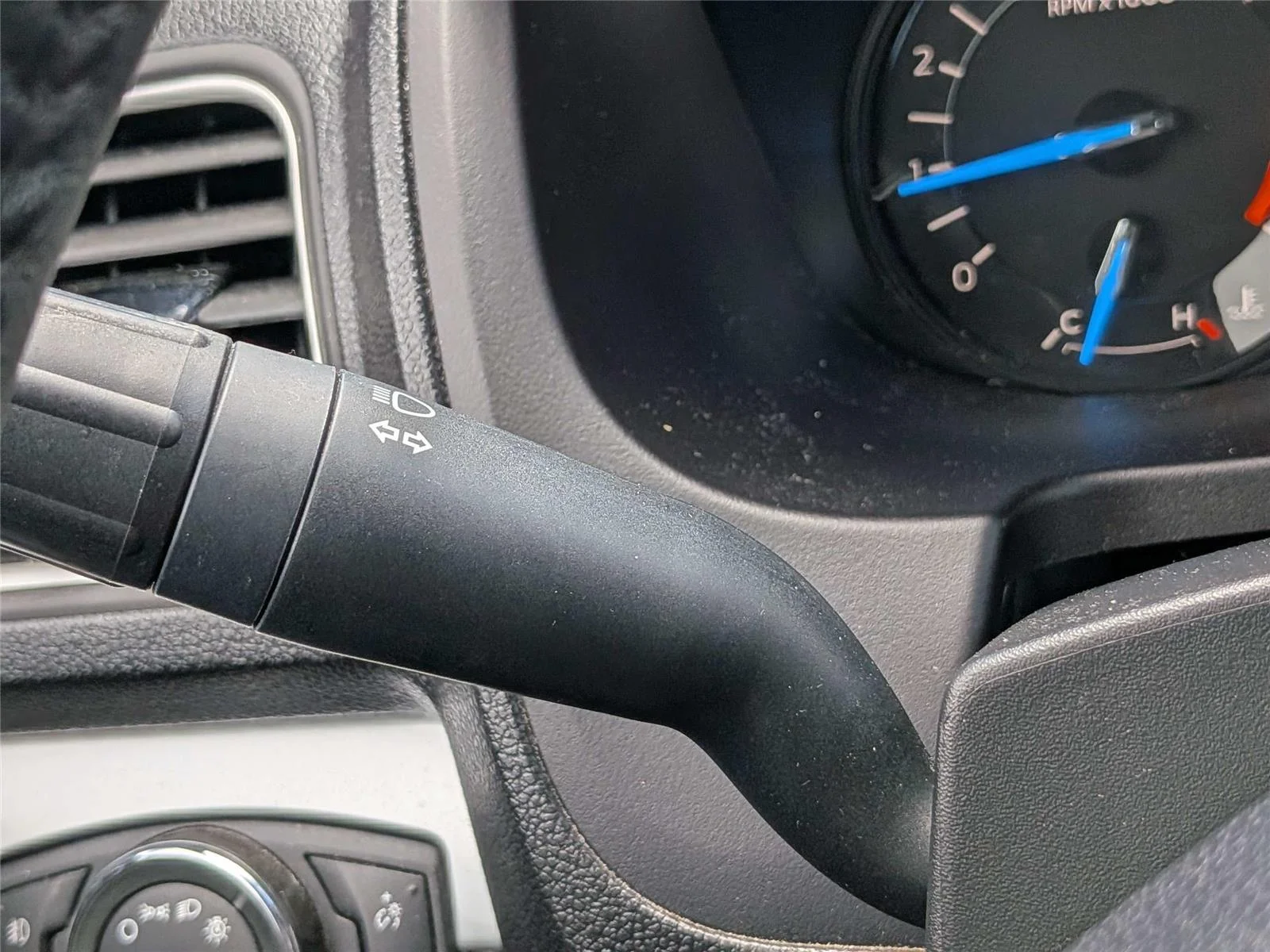 Used 2017  Ford XLT image 25
