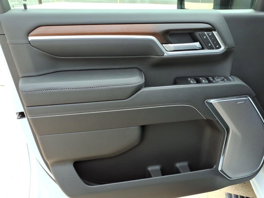 2026 GMC Sierra 3500HD Denali - Photo 17