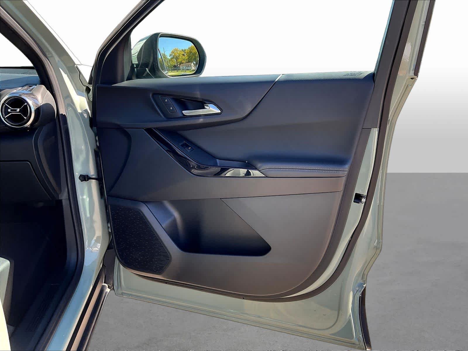 Used 2025 Cacti Green Chevrolet LT image 30