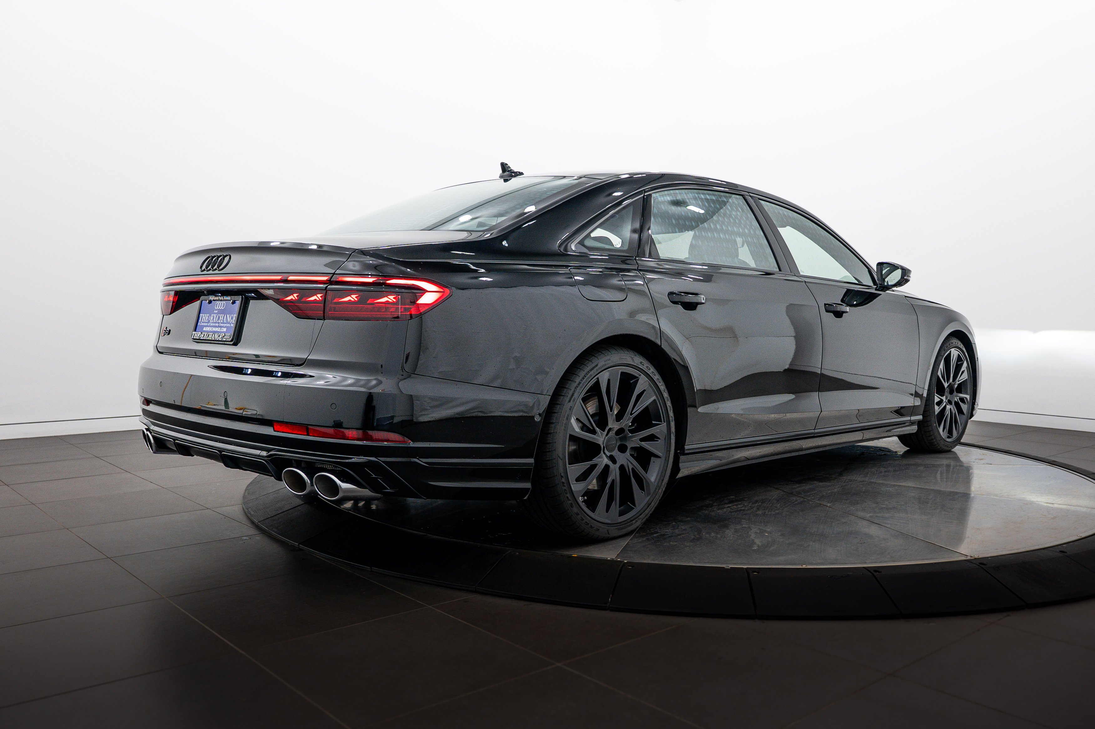 New 2026 Black Audi 4.0T image 4
