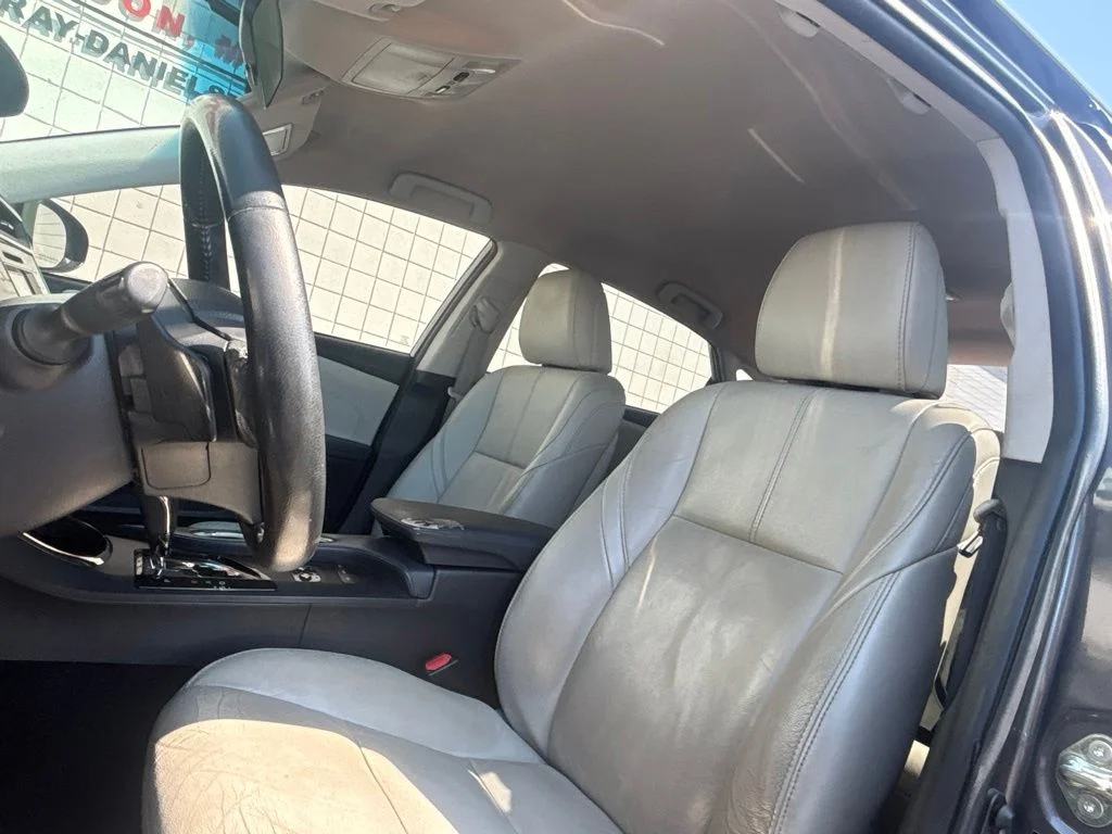 Used 2015 Gray Toyota XLE image 10