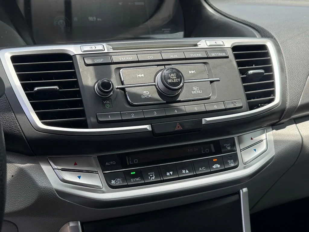 Used 2015 Blue Honda LX image 16