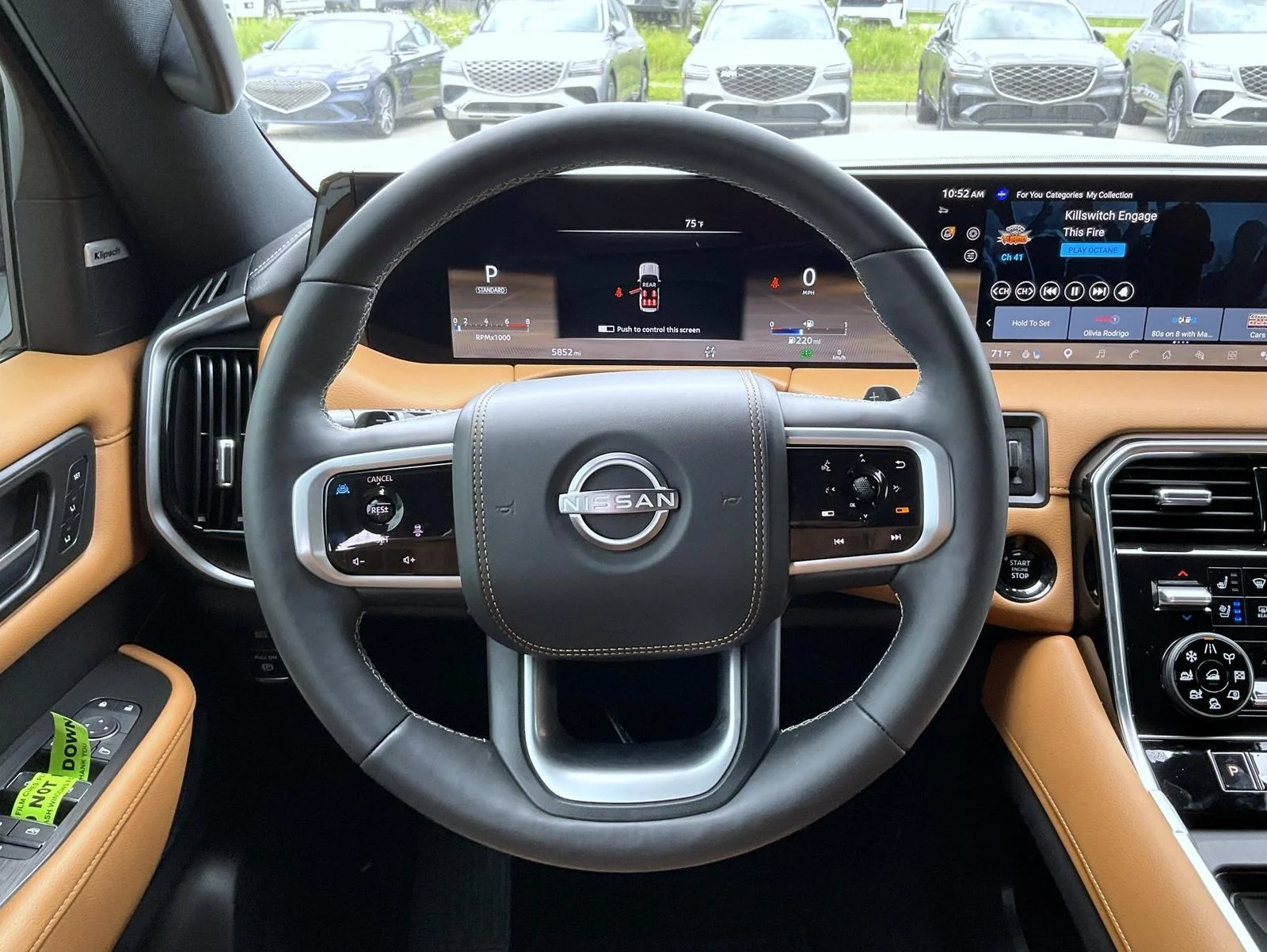 Used 2025 White Nissan Platinum Reserve image 11